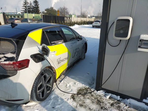 Read more about the article Czy samochód elektryczny się opłaca?